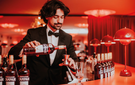 Das Schwarze Kameel und Campari komplettieren den Opernball mit Tradition & italienischer Lebensart