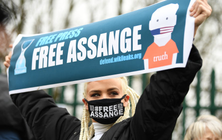 ÖJC fordert Freiheit für Julian Assange