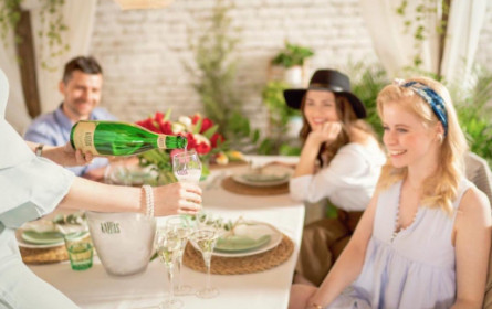 Erster Bio-Sekt von Kattus als sprudelnde Innovation ausgezeichnet