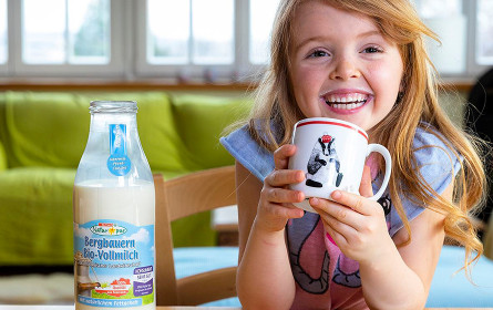 Spar Natur*pur Bio-Milch ab 2. März 2020 in der Mehrweg-Glasflasche