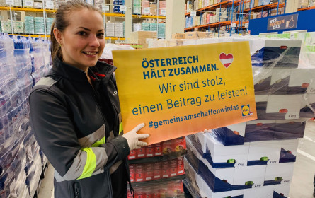 Lidl Österreich spendet Lkw voller Lebensmittel für Caritas Salzburg