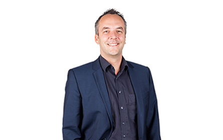 NZZ-Mediengruppe übernimmt 100 Prozent der Aktien; Veränderung in der Führung