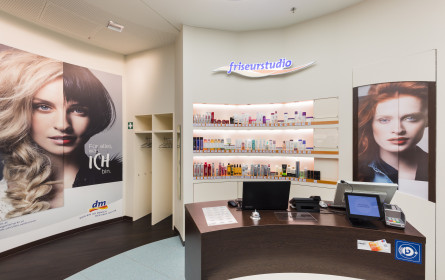 dm friseurstudios öffnen Anfang Mai mit Preisliste von 2019