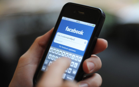 Mehr als die Hälfte nutzt Social Media als Infoquelle