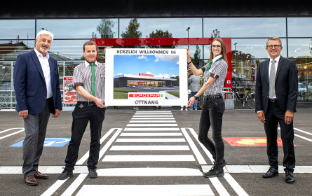Eurospar eröffnet am Hausruck und spendet an sozialen Härtefonds