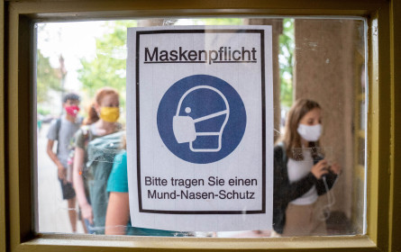 Corona-Ampel: Maskenpflicht für Handel "gelinderes Mittel"