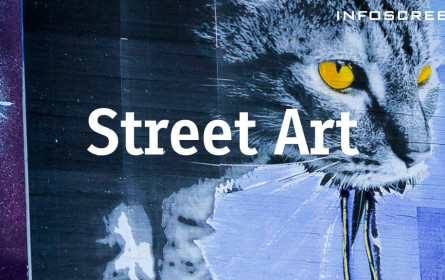 Infoscreen als Wegweiser zu Freiluft-Galerien