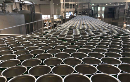 Spitz nimmt neue Dosenabfüllanlage in Betrieb