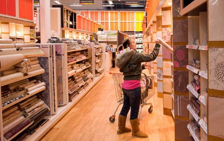 Hör mal, wer da hämmert – Österreich teurer als Deutschland