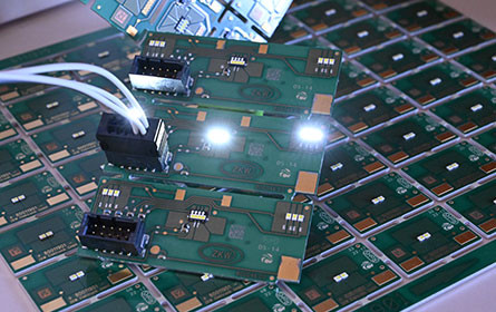 „Projekt Solaris“: ZKW und Partner entwickeln Hochleistungswerkstoff