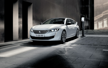 Peugeot setzt auf Plug-in-Hybride