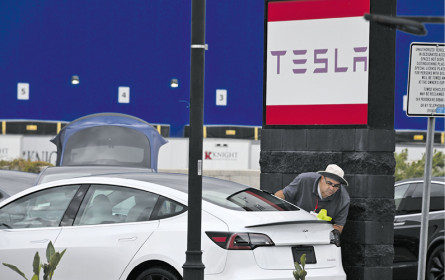 Tesla überrascht mit Quartalsgewinn