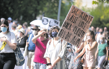 Künstler leiden unter leeren Kassen