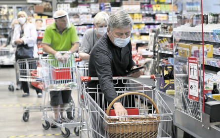 Die Fortsetzung des Maskenballs