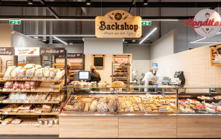 Merkur testet intelligentes Selbstbedienungsregal im Backshop