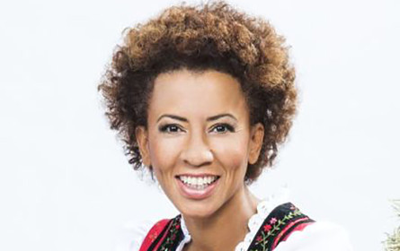 Kultfaktor pur: Arabella Kiesbauer moderiert „Starmania 21“