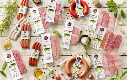 Hofer ermöglicht klimaneutralen Fleischgenuss mit FairHof