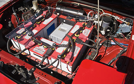 Abfallbranche: Gesetzliche Regelung für E-Auto-Wracks unzureichend