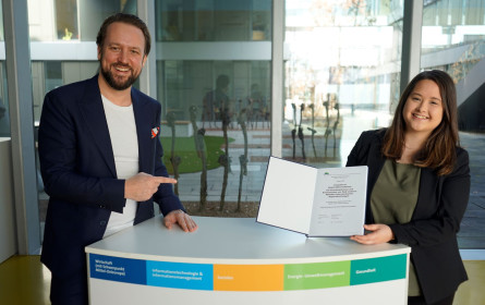 VÖZ-Preis für Medienforschung an FH Burgenland-Absolventin