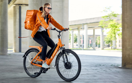 Essenslieferdienst Just Eat Takeaway legte kräftig zu