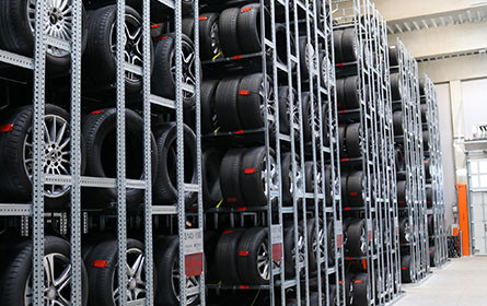 Pappas nimmt Reifenhotel in Betrieb