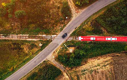 Bahn schlägt Auto schlägt Flugzeug