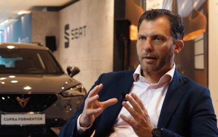 „Wo für Automobil werben, wenn nicht auf der Straße?“