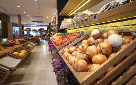 Pflanzliche Produkte in Deutschland deutlich teurer, Fleisch billiger