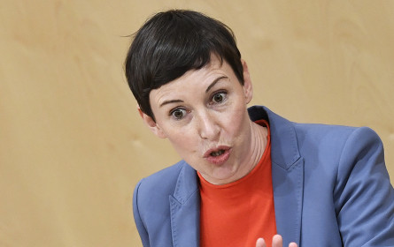 Neos fordern: „Weniger Parteieinfluss im ORF“