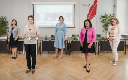 Studie „Frauen – Politik – Medien 2020“ untersucht Präsenz von Frauen in Wirtschaft, Politik und Medien