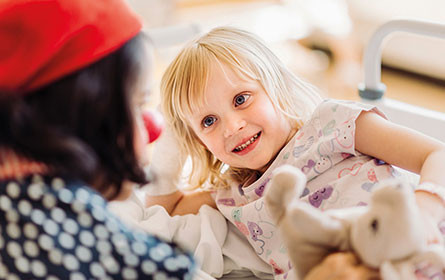 Lidl spendet 10.000 Euro an die Rote Nasen-Clowndoctors