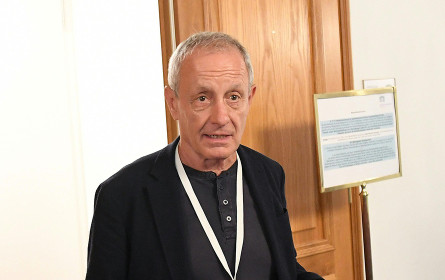 Benkos Signa klagt "ZackZack" wegen kika/Leiner-Artikel