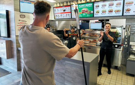 Burger King grillte Whopper über olympischer Flamme