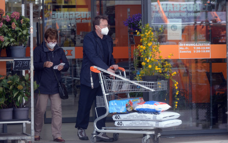 „Angestellte sind keine Hilfssheriffs“: Viel Wirbel um neue Maskenregelung und FFP2-Kontrolle