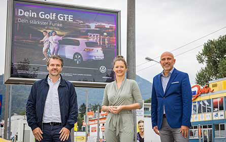 Farbenfrohe Inszenierung: VW strahlt am Posterlight