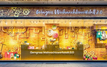 Division 4 inszeniert erneut das weihnachtliche Gerngross-Schaufenster