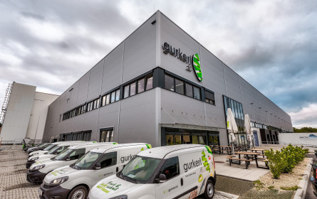 Aufnahme von 20-30 gurkerl.at-Mitarbeitern pro Woche