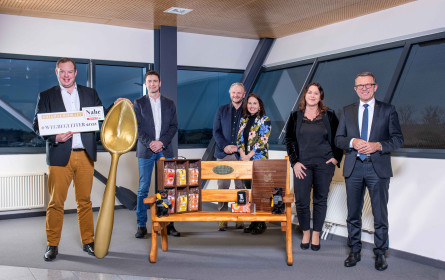 Spar-Zentrale Marchtrenk würdigt ihre regionalen Wegbegleiter