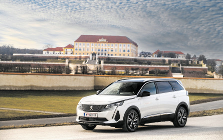 Neuer Peugeot 5008 SUV