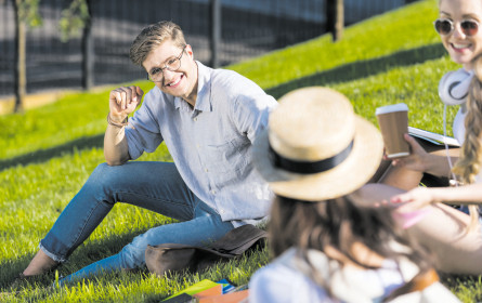 Generation Corona chillt bevorzugt analog