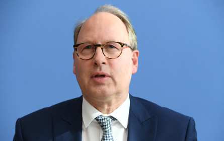 Deutscher Einzelhandel beklagt Angriffe bei Impfnachweis-Kontrollen