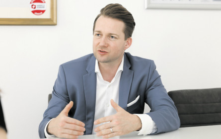 Handel bleibt offen & nimmt 2G-Kontrollerfordernis an Kassen zu Kenntnis