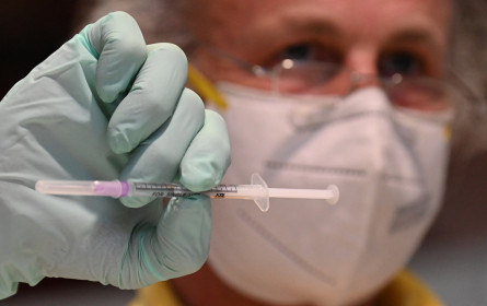 Zwei Jahre Corona: Image von Medien litt, Wissenschafter profitierten