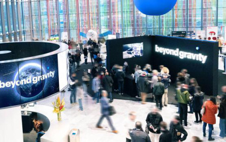 Schwerelose Hirschen gehen Beyond Gravity