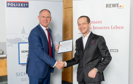 "Gemeinsam.Sicher" beim Einkauf unterzeichnet