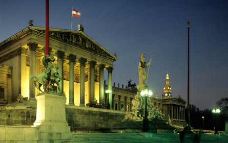 Nehammer und Van der Bellen mit stärkster Medienpräsenz im Mai