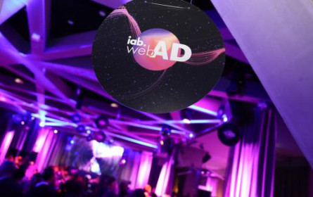 Demokratisch gewählte Juroren entscheiden über die Preisträger des iab webAd