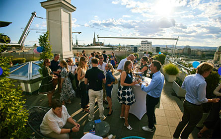 Hochstimmung beim Cope Rooftop After Work
