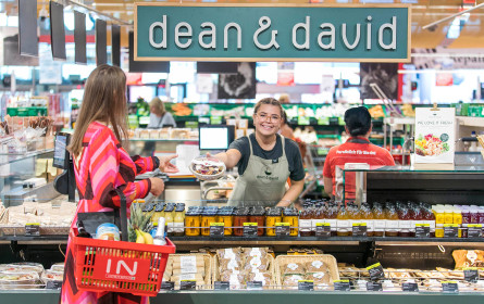 dean&david bei Interspar in Salzburg Lehen