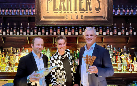 K.S.-Circle im Planters Club: „seit 1955 knistert es in unserem Leben“